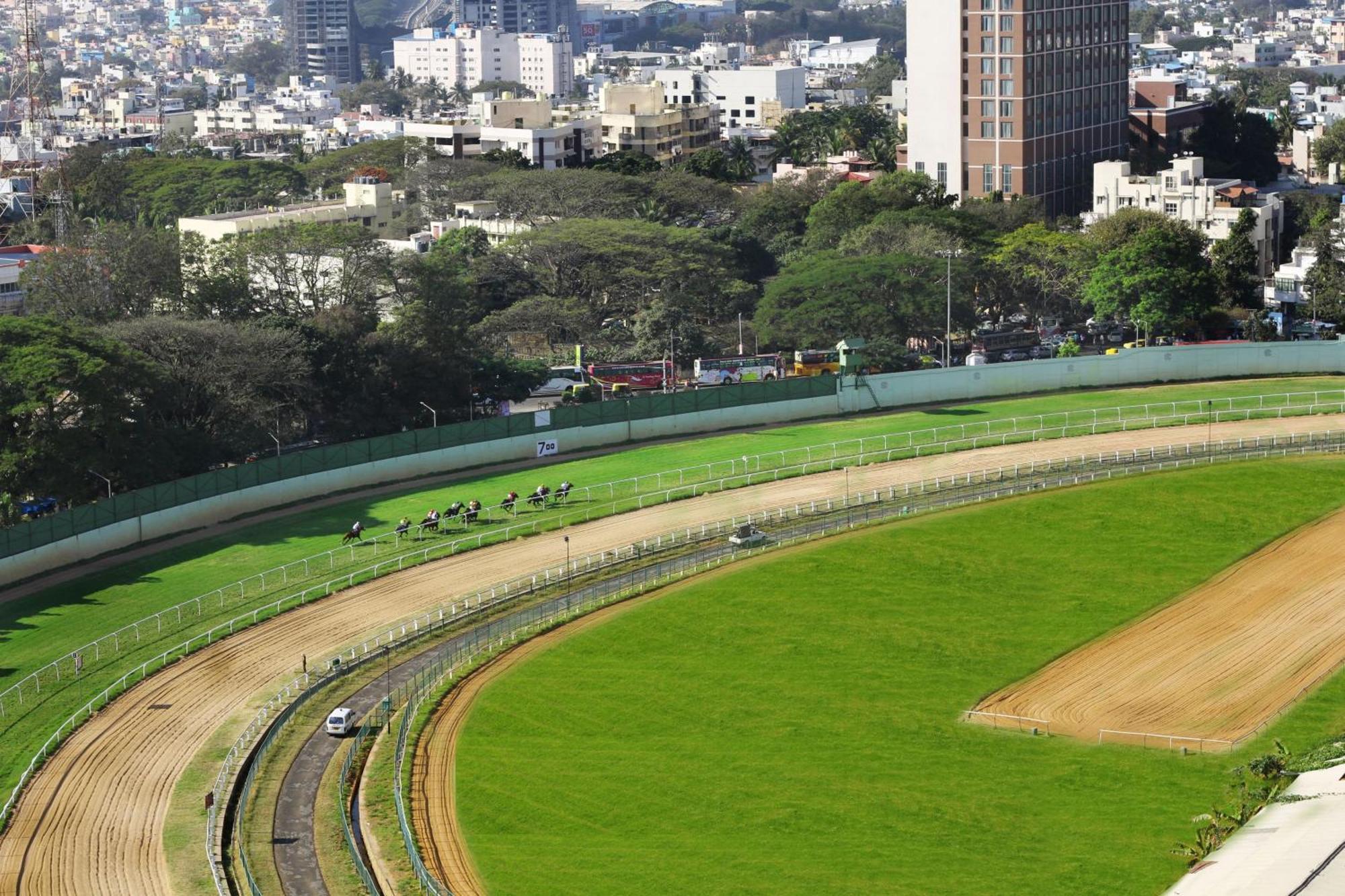 班加罗尔赛马场假日酒店 外观 照片 Santa Anita Park